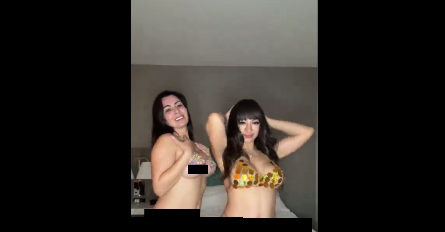 مقطع الينا انجل وساشا بيرل المصرية في الهالوين